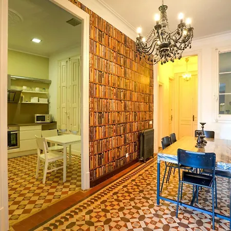 Luxurious For 9 People Recently Renovated In The Center Of *