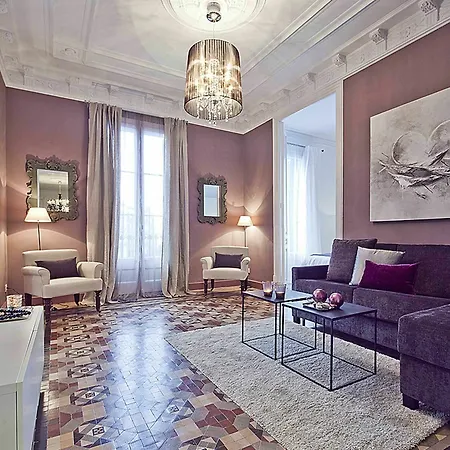 Villa Luxurious For 9 People Recently Renovated In The Center Of Barselona