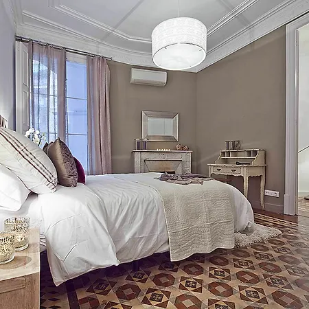 Villa Luxurious For 9 People Recently Renovated In The Center Of *