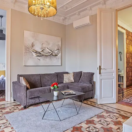 Villa Luxurious For 9 People Recently Renovated In The Center Of *