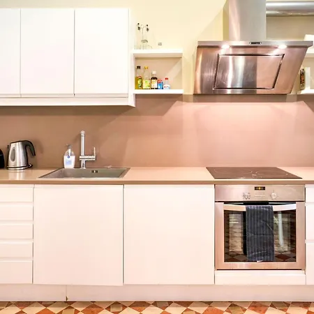 Villa Luxurious For 9 People Recently Renovated In The Center Of