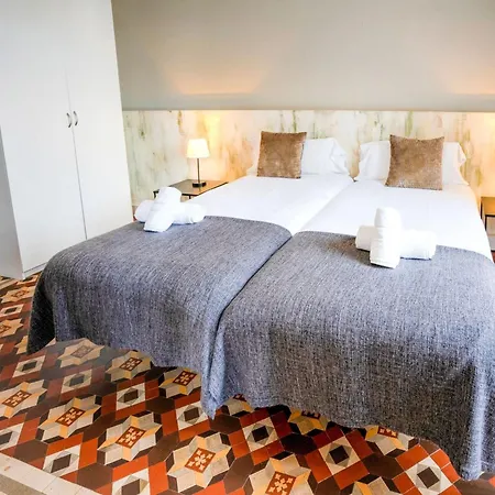 Luxurious For 9 People Recently Renovated In The Center Of Villa
