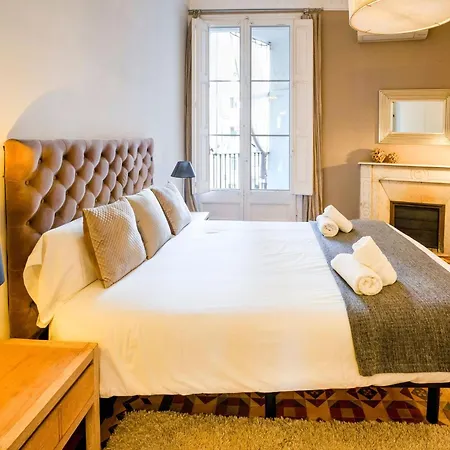 Villa Luxurious For 9 People Recently Renovated In The Center Of Barcelona