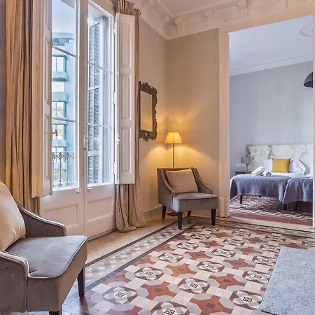 Luxurious For 9 People Recently Renovated In The Center Of Villa Barcelona