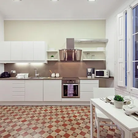Luxurious For 9 People Recently Renovated In The Center Of *