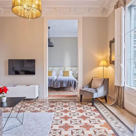 Villa Luxurious For 9 People Recently Renovated In The Center Of *
