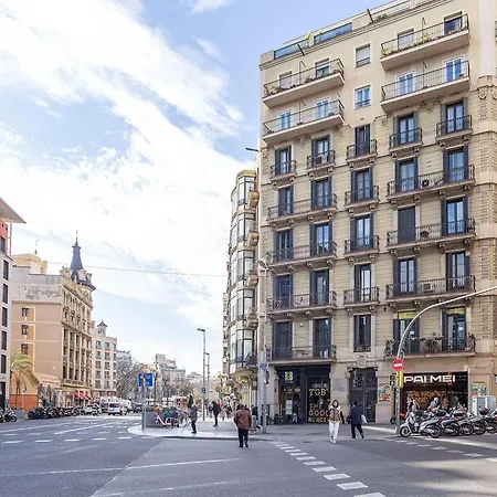 Luxurious For 9 People Recently Renovated In The Center Of *