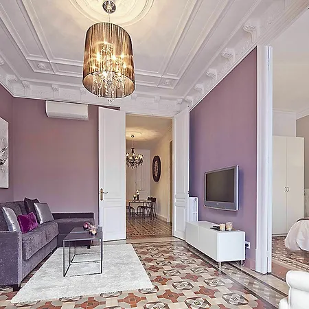 Villa Luxurious For 9 People Recently Renovated In The Center Of Barcelona