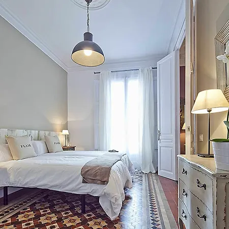 Villa Luxurious For 9 People Recently Renovated In The Center Of *