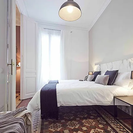 Villa Luxurious For 9 People Recently Renovated In The Center Of *